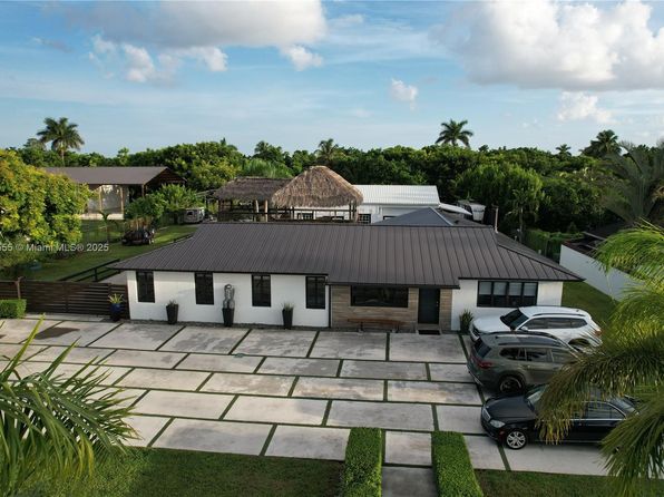18360 SW 224th St, Miami, FL 33170