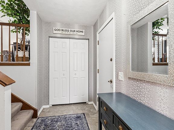 4th image of 2501 2nd St