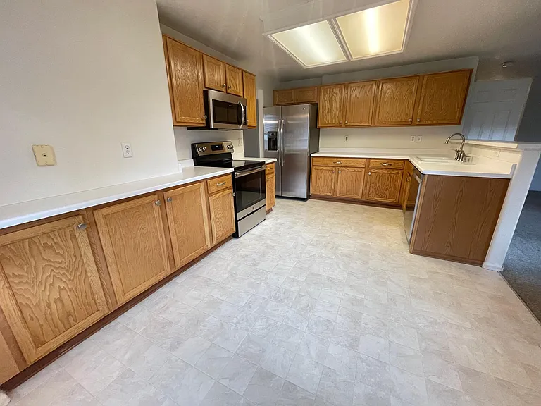 1162 S Egrew Ct — Photo 7
