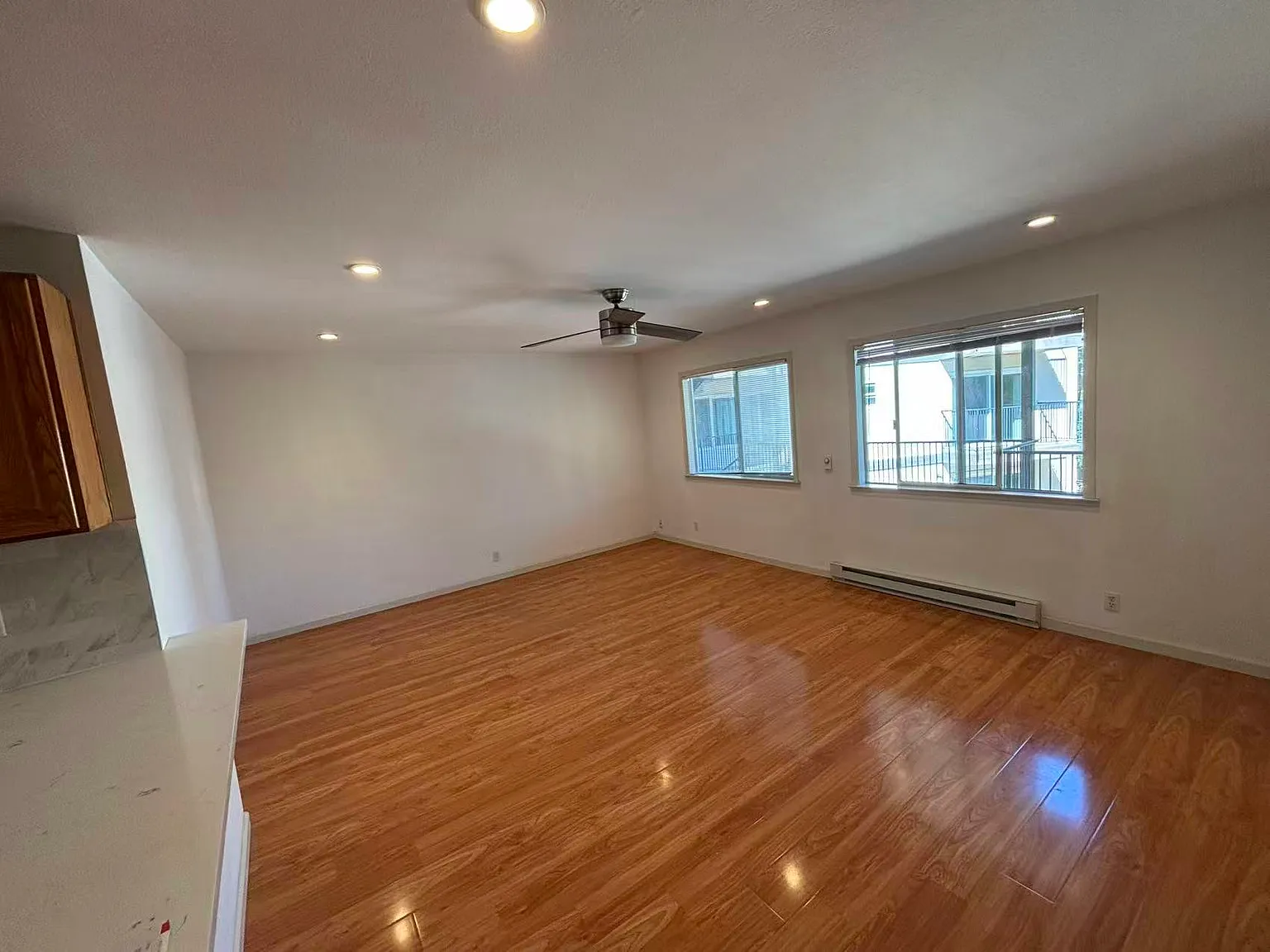 2 bed, 890 sqft, $2,325 — Photo 3