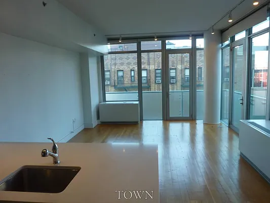 Rented by Town Residential | media 3