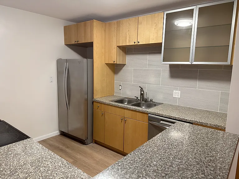12955 Riverside Dr #105 — Photo 6