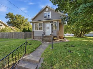 2526 4th St, Moline, IL 61265