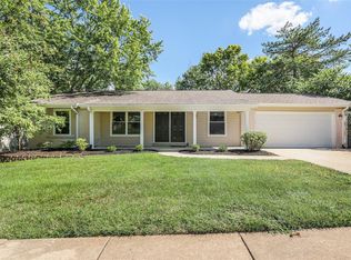 4 Brisbane Dr, Chesterfield, MO 63017