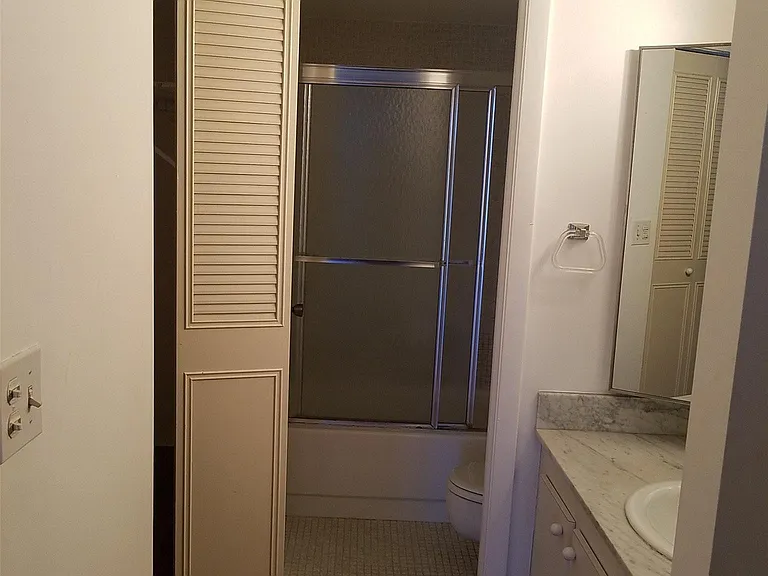 1300 NE Miami Gardens Dr #810E — Photo 10