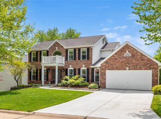 407 Fox Lair Dr, Saint Charles, MO 63303