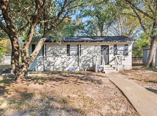 4603 Castle Ave, Bryan, TX 77808