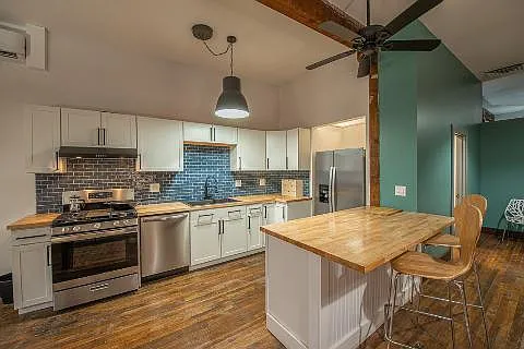 309 W 3rd St #2 — Photo 7
