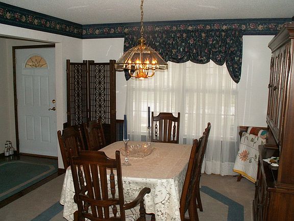4th image of 1029 Oriole Dr