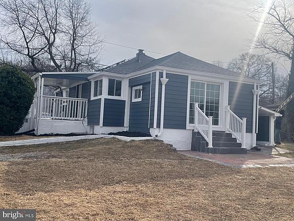 3rd image of 5303 Farragut St