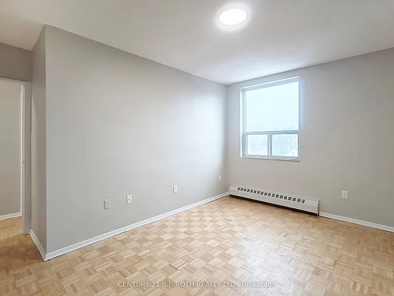 98 Holgate St #407 — Photo 11