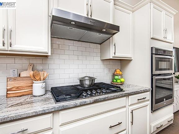 5th image of 4398 Healdsburg Way