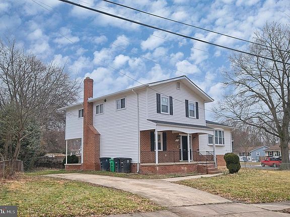 2nd image of 8912 Keewatin Rd