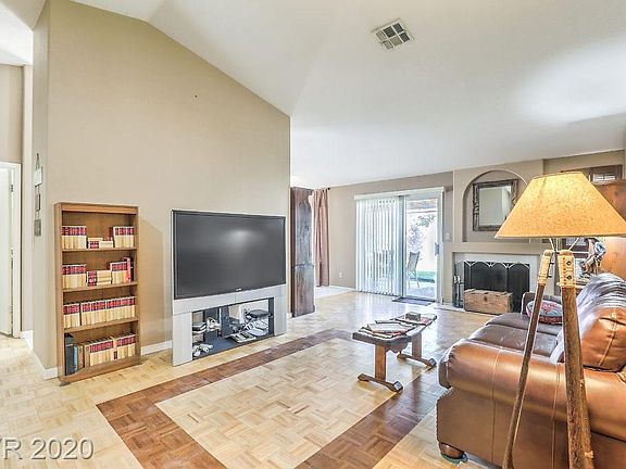 3rd image of 4512 Ocean Breeze Ave
