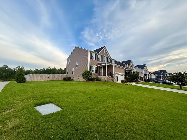 3601 Trillium Dr — Photo 2