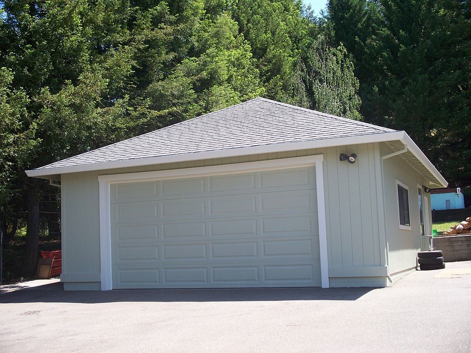 2nd image of 909 Valley View Dr