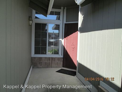 4th image of 219 Sunridge Way