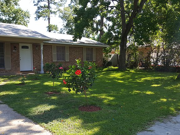 2nd image of 110 Miriam Ln