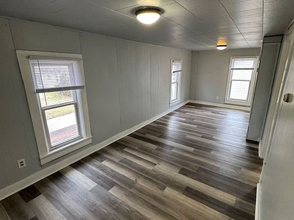 2nd image of 207 W Grant St #2