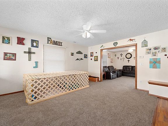 4th image of 708 County Road 4023