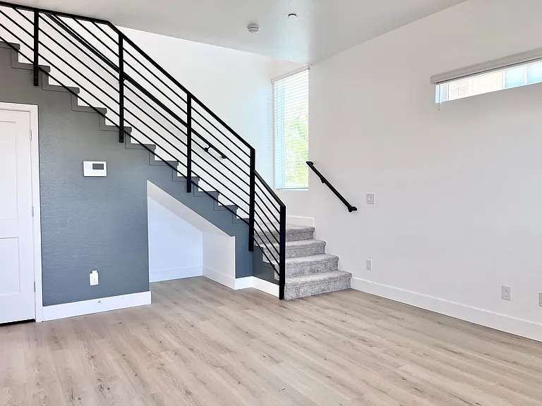 1247 E Colter St #11 — Photo 17