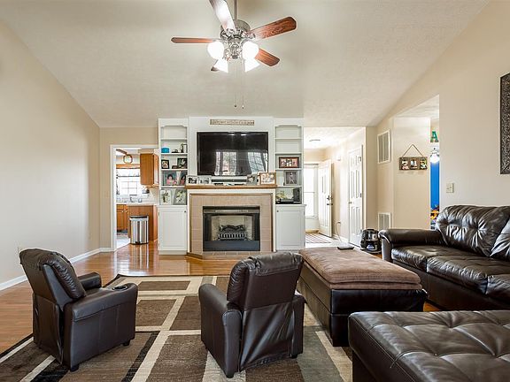 3rd image of 289 Dogwood Dr
