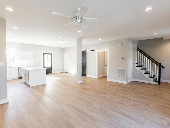 5th image of 3855 Yates Ln