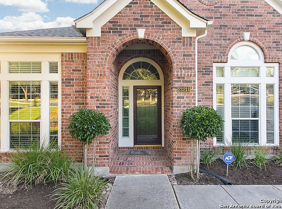 3rd image of 21211 Promontory Cir