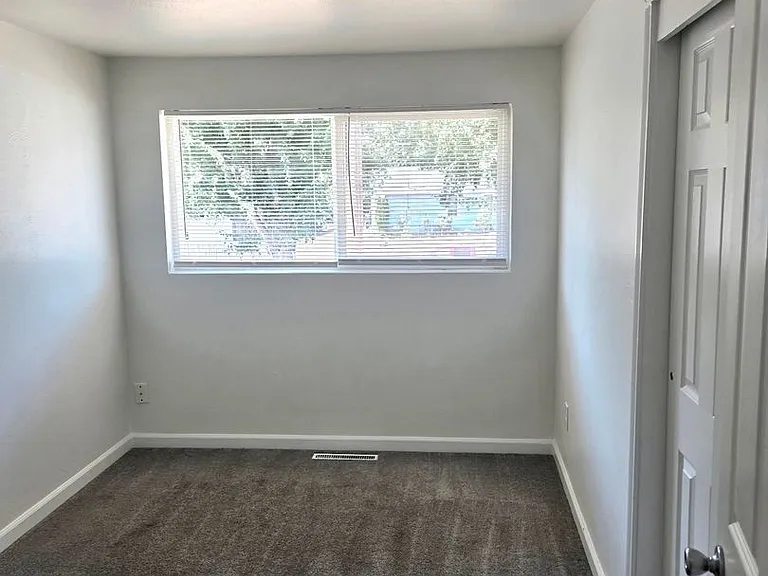 3613 Grandview Dr W — Photo 31