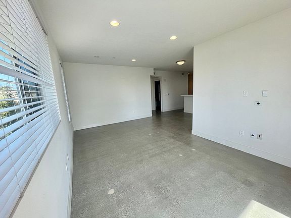 5th image of 11929 Courtleigh Dr APT 209