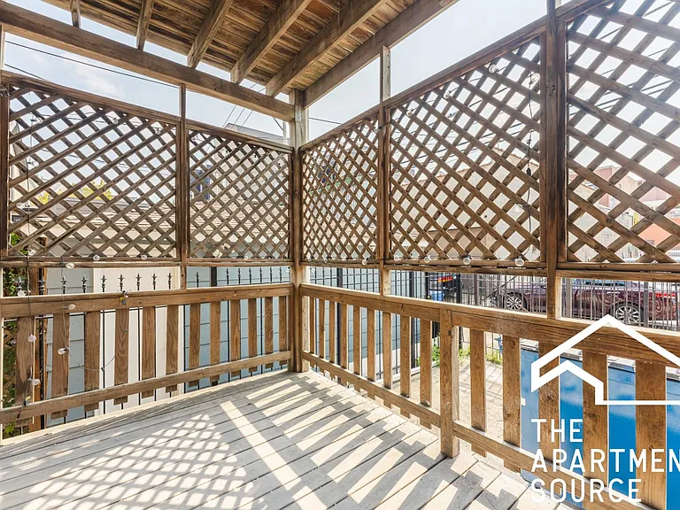 1922 N Wilmot Ave #1 — Photo 10