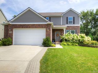 4720 Paulina Dr, Ypsilanti, MI 48197