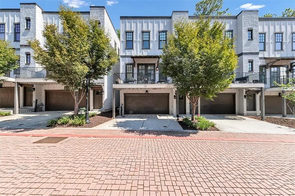3 bed, 2.5 bath, 1746 sqft, $3,500 — Photo 1