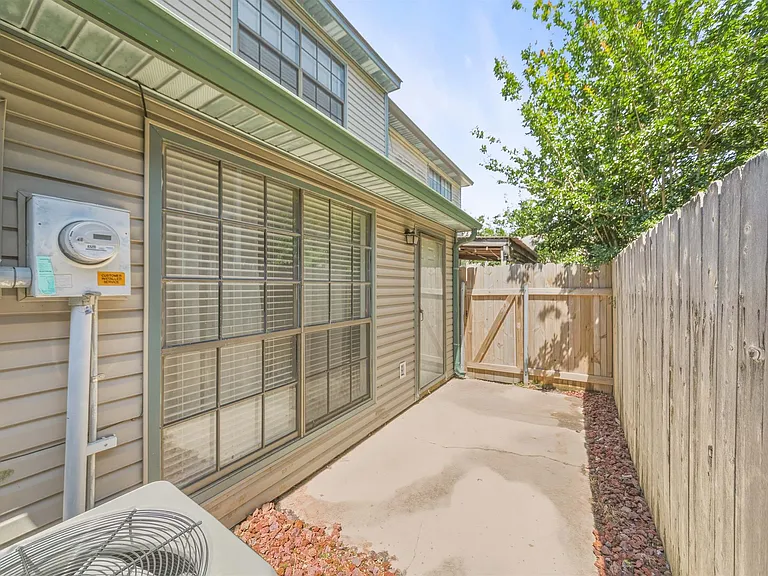 105 Steiner Rd — Photo 21