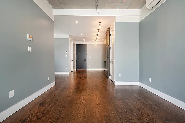 Rented by Compass | media 98