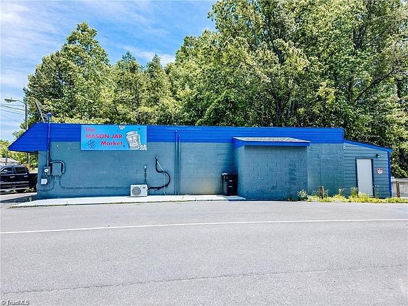 3rd image of 1515 Fancy Gap Rd