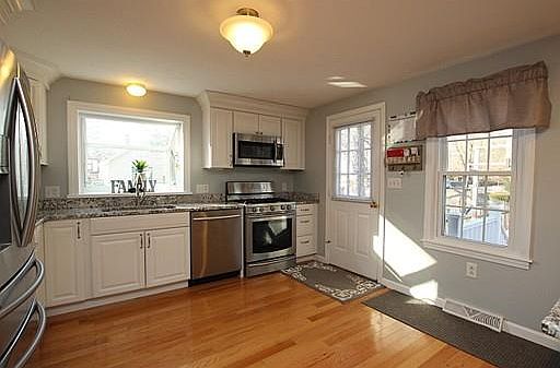 3rd image of 1 Hillcrest Dr