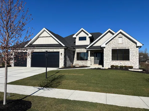 12984 Spirea Ave, Saint John, IN 46373