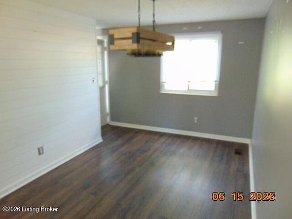 5th image of 4815 Redmon Ct