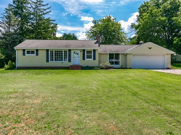 10573 Crary Lane Dr, Willoughby, OH 44094