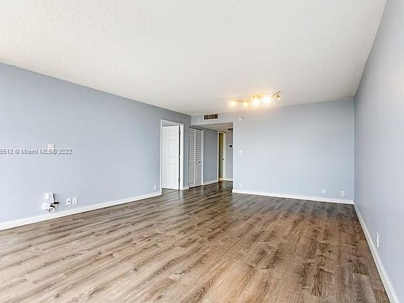 3rd image of 1901 Brickell Ave #2402