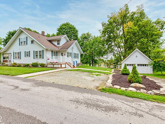 2nd image of 12019 E Saxon St
