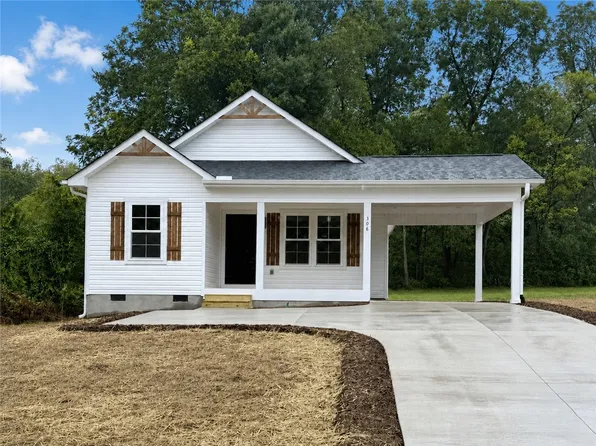 306 W South 3rd St, Seneca, SC 29678