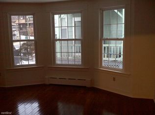 11 Ludlow St, Waterbury, CT 06710