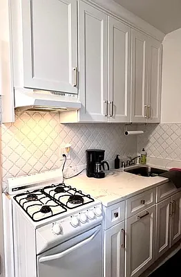 Rented by Apple Exclusive Realty Inc | media 2