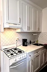 Rented by Apple Exclusive Realty Inc