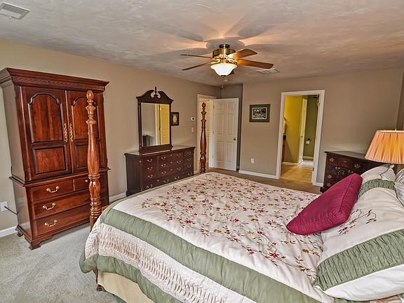 3rd image of 106 Oakhill Ave