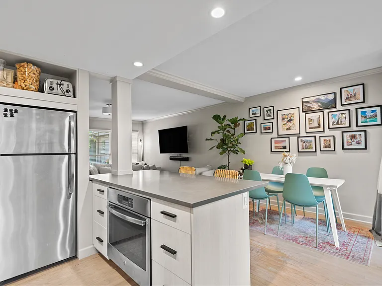 1057 N Old Woodward Ave — Photo 8