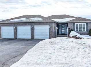 4662 Zachary Cres, Ramara, ON L3V 0K8