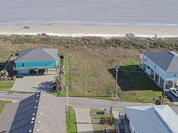 1786 Redfish Ln, Crystal Beach, TX 77650